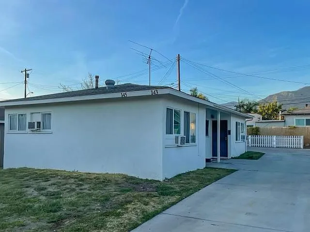 145 W Cypress Ave — Photo 1