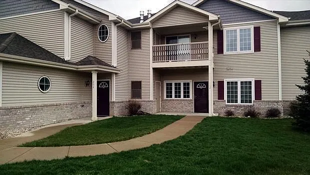 2 bed, 1322 sqft, $1,895 — Photo 1