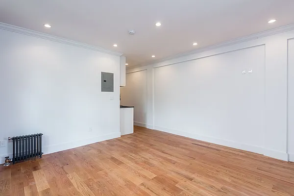 Rented by Nooklyn NYC LLC | media 43