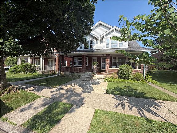 2nd image of 1403 Linden St