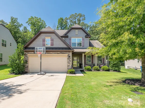 213 Tasman Dr, Mount Holly, NC 28120