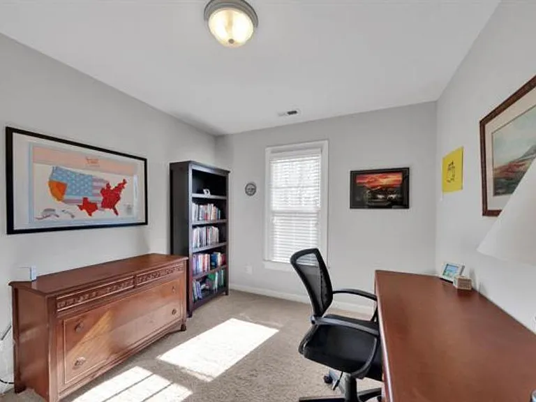 10625 Highstream Dr — Photo 23