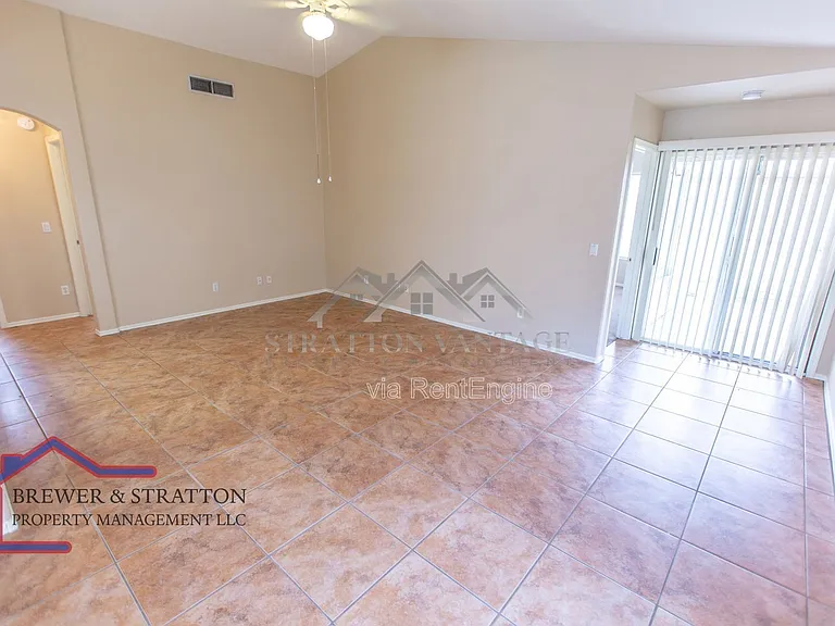 4962 E Holmes Ave — Photo 23