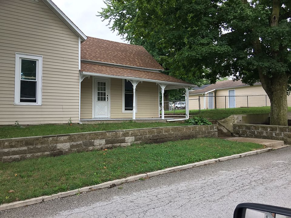2nd image of 212 N Blair St