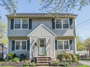 12 Greenlawn Dr, Lodi, NJ 07644