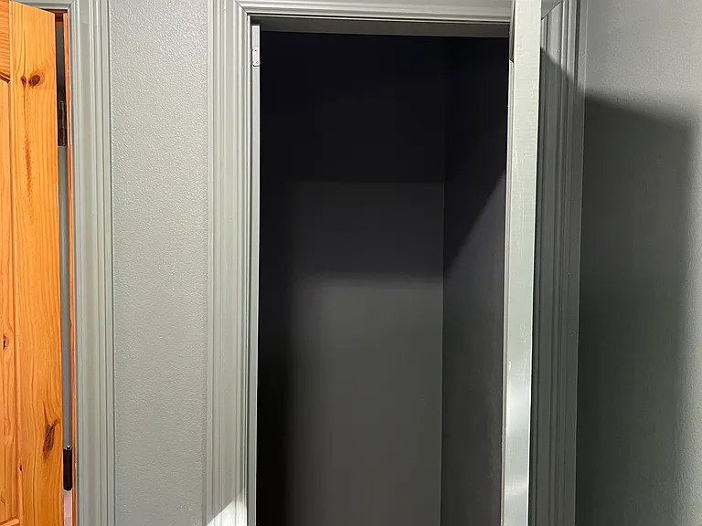 2nd bedroom closet