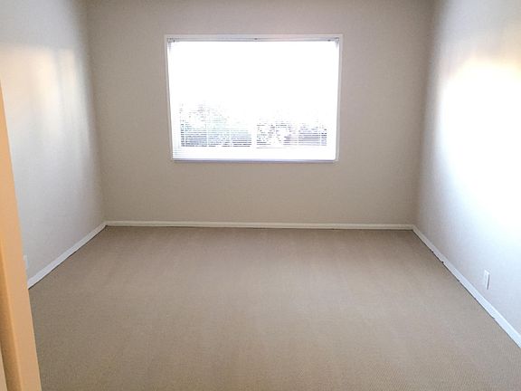 4th image of 428 Arballo Dr