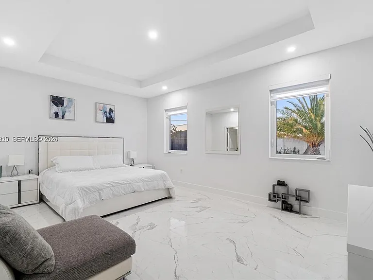 13305 SW 190th Ter — Photo 22