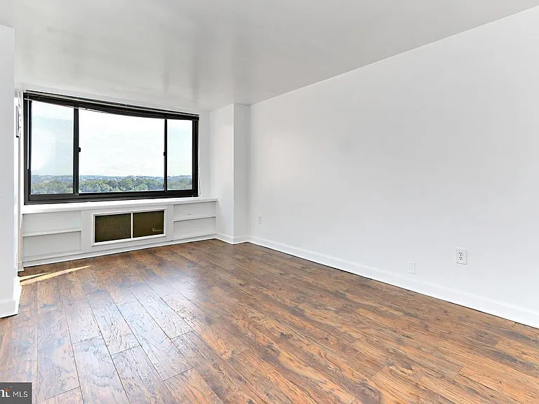 1021 Arlington Blvd #1034 — Photo 1