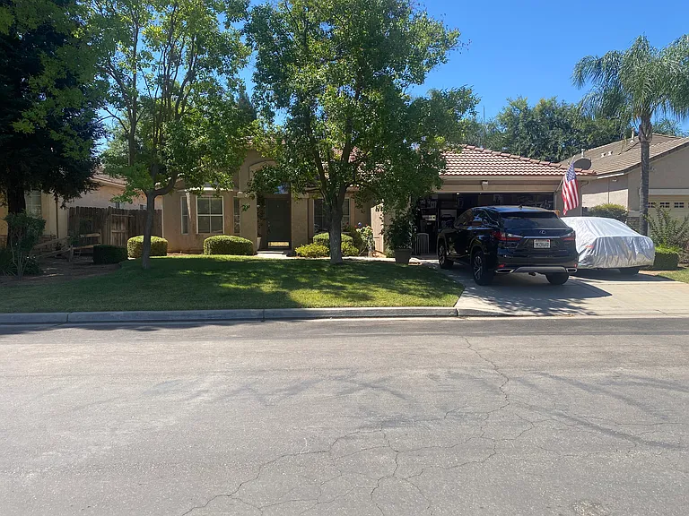 2617 E Niles Ave — Photo 1