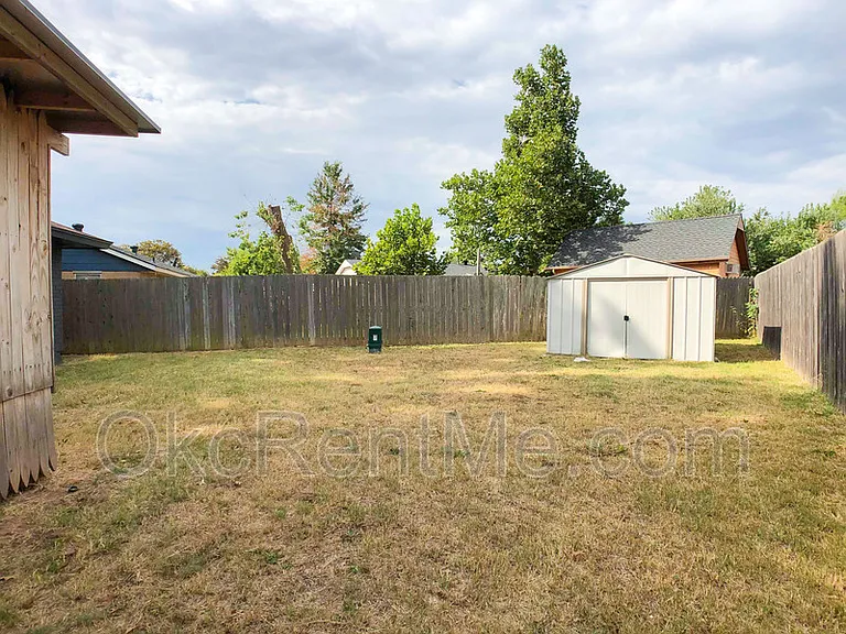 805 N Markwell Ave — Photo 15