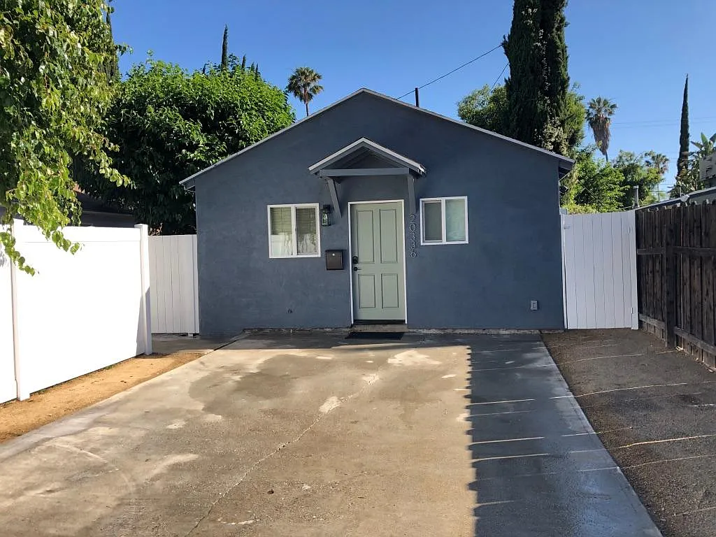 20336 Haynes St — Photo 1