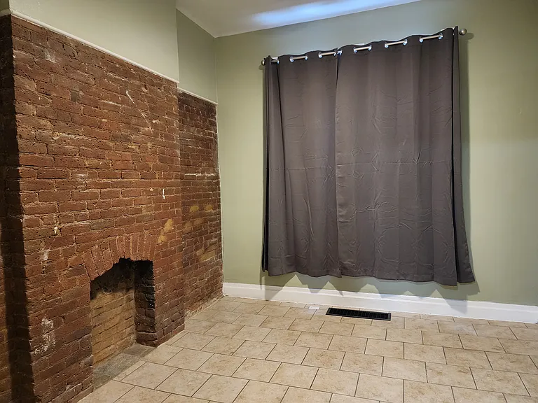1042 N Clarkson St #1 — Photo 6
