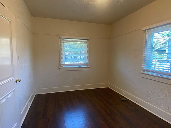 4th image of 1034 W Julian St