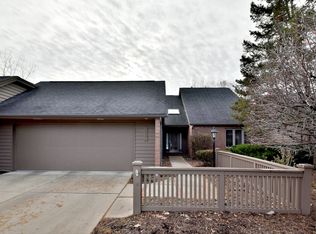 2433 Tall Oaks Dr, Elgin, IL 60123