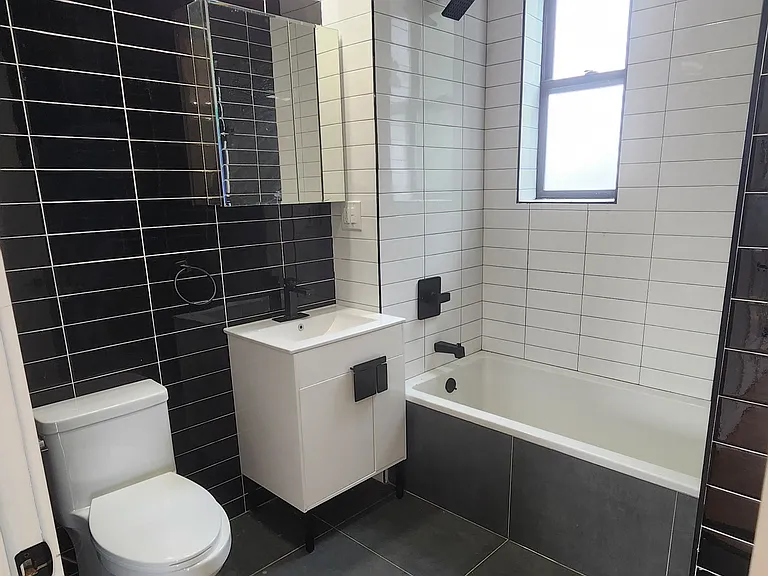 1541 New York Ave #6R — Photo 7