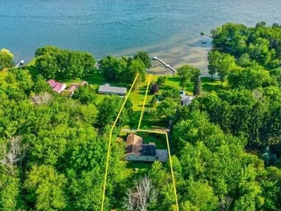 2nd image of 29 Fawn Rd