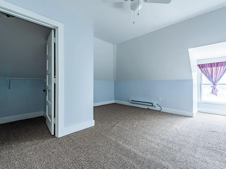 530 Foster St — Photo 14