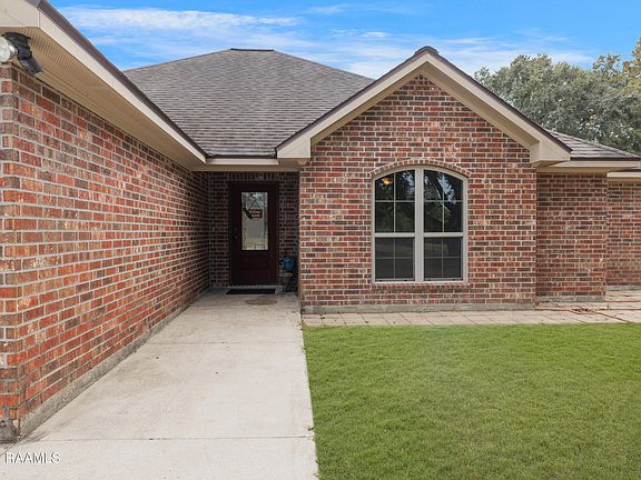 3rd image of 1045 Jeffery Dr