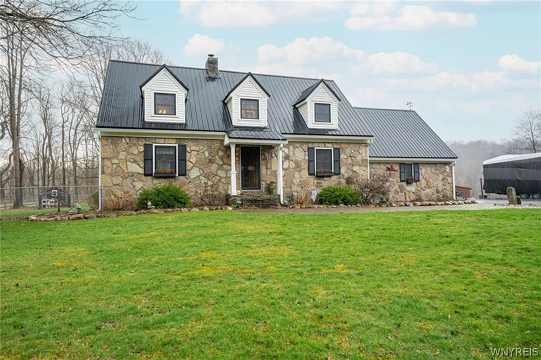 10733 Route 19 photo 1