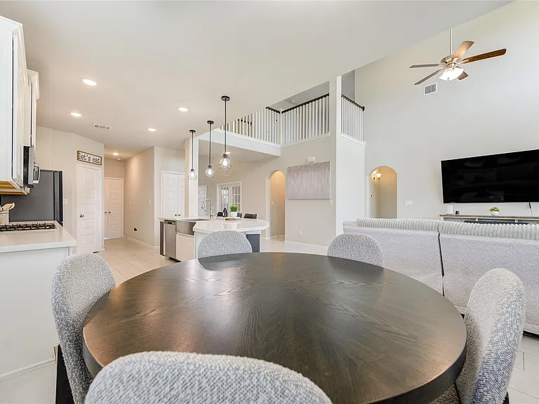 7735 Wrightwood Dr — Photo 8