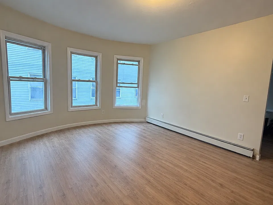 95 Harrison St #2