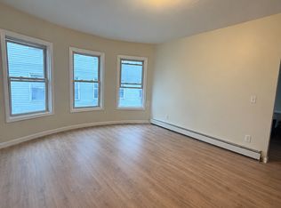 95 Harrison St #2, Worcester, MA 01604