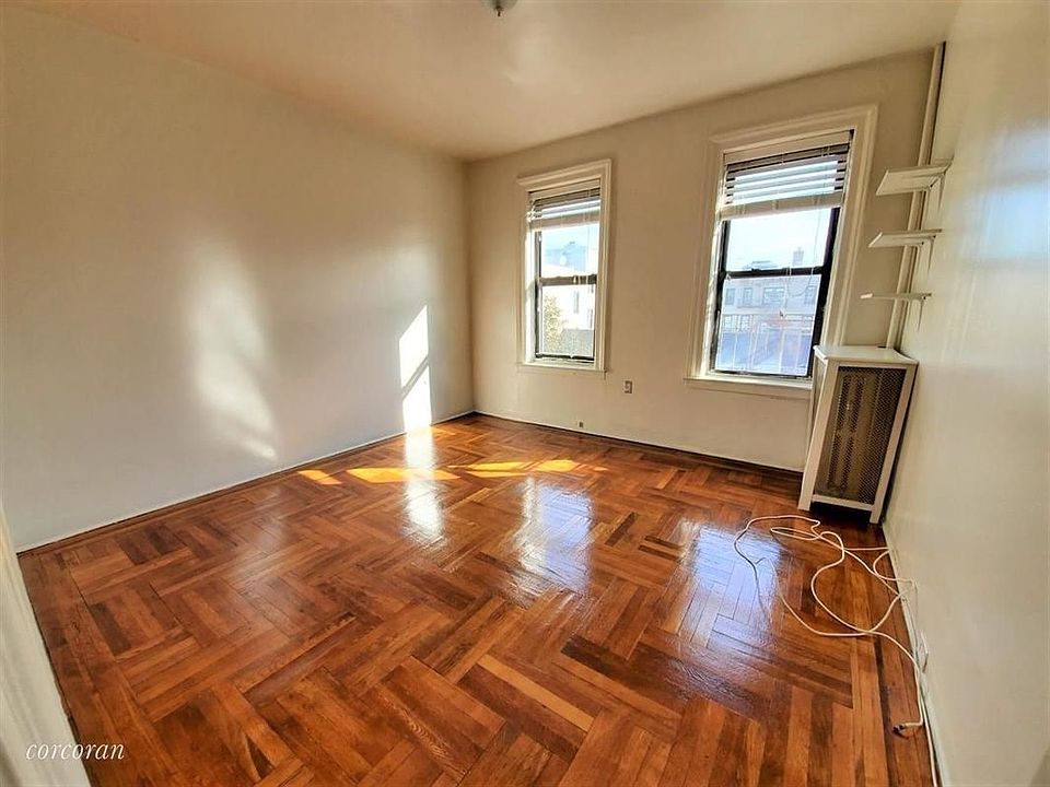 1st image of 3028 34th St APT 4C