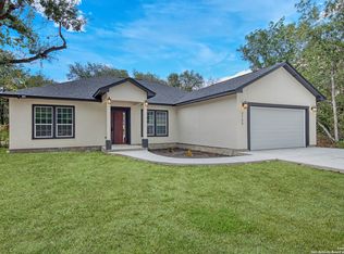 3723 New Mathis Rd, Elmendorf, TX 78112