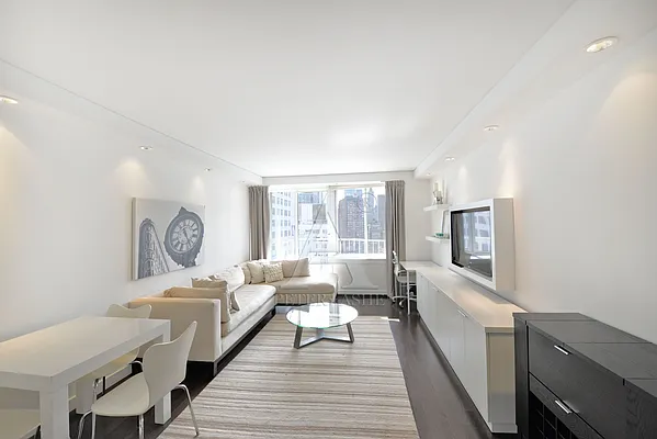 Rented by Peter Ashe | media 16