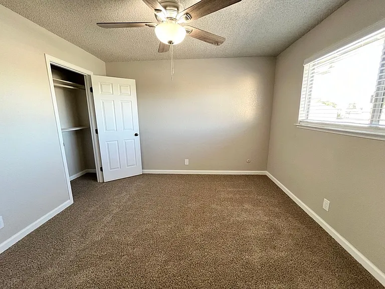 Cedar Apartments — Photo 6