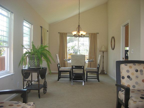 5th image of 205 Marvilla Cir