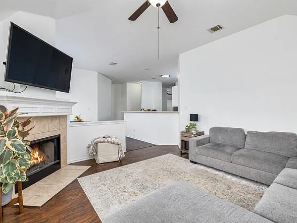 536 W Metcalfe St — Photo 12