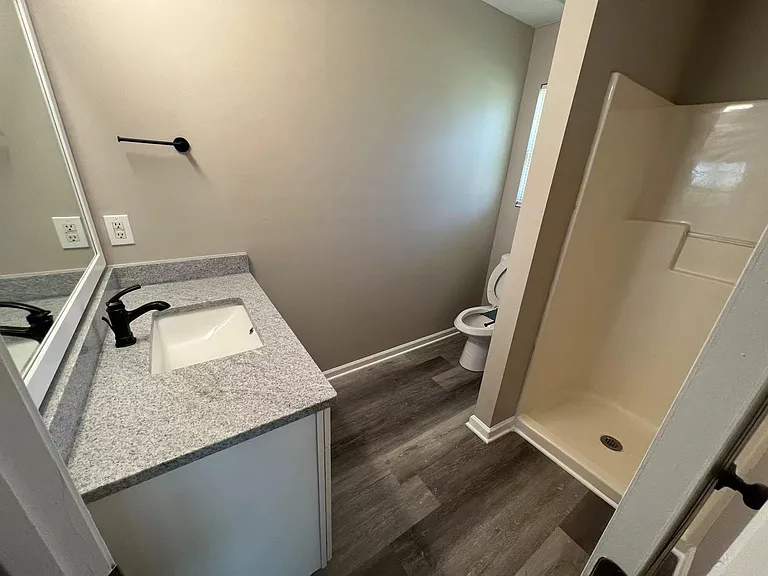 122 Nowell St #H — Photo 14
