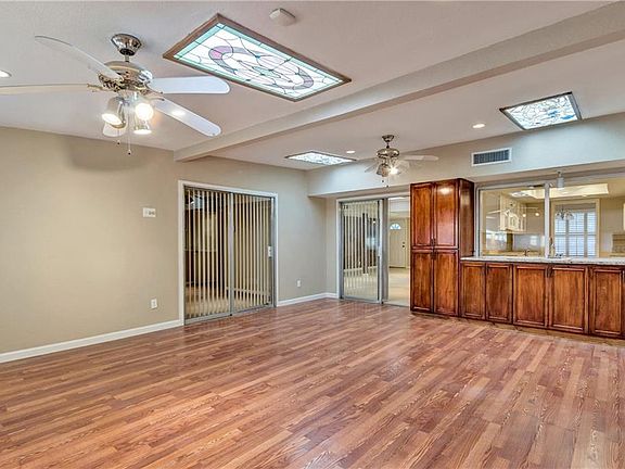 4th image of 10608 Islerock Dr