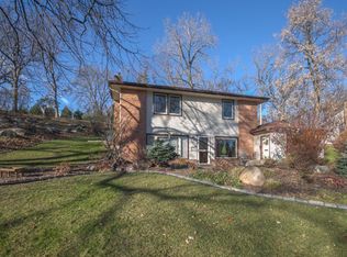 11933 Bradford Rd, Minnetonka, MN 55343