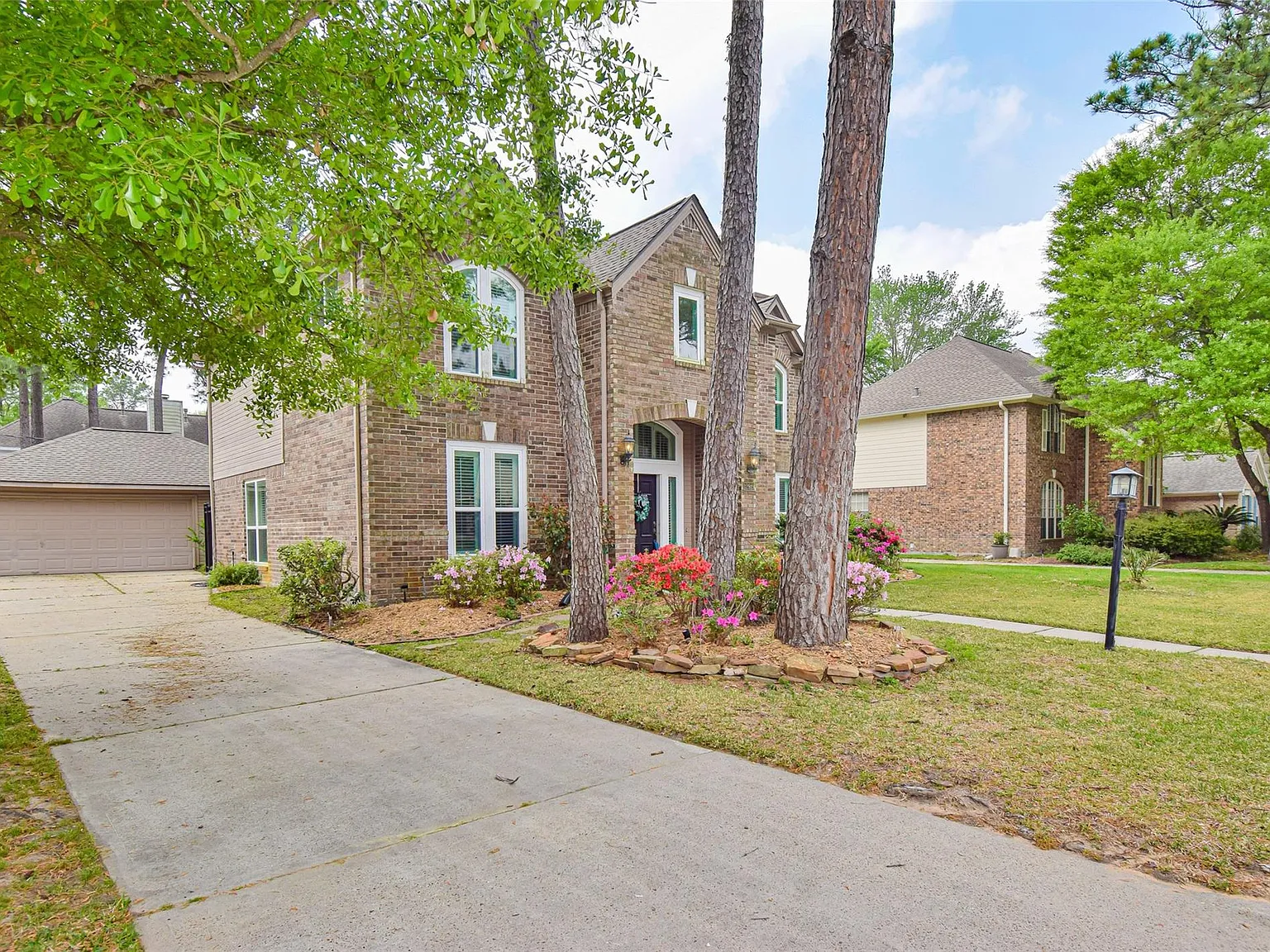 4 bed, 2.5 bath, 2720 sqft, $3,500 — Photo 3