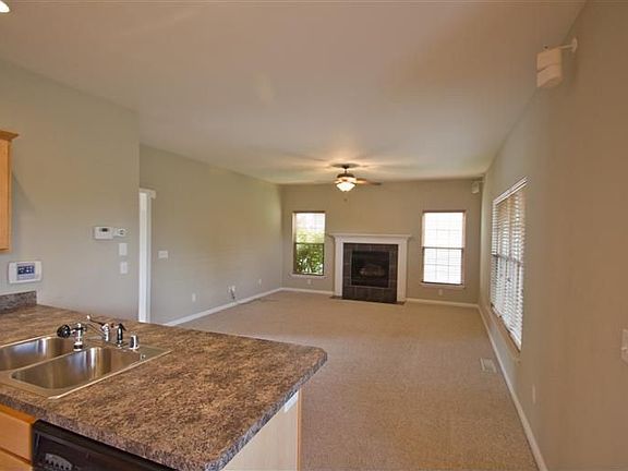 4th image of 3196 Caversham Park Ln