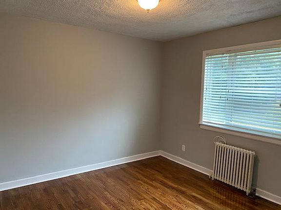 3rd image of 7402 260th St #1