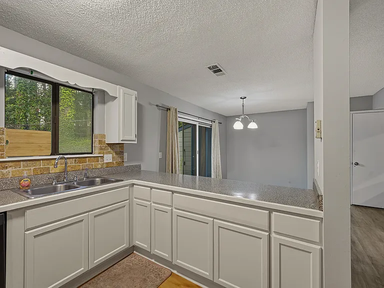 253 Toweridge Dr SW — Photo 12