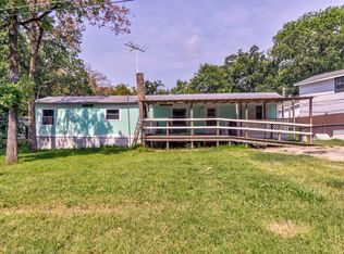 125 Creek Dr, Mabank, TX 75156