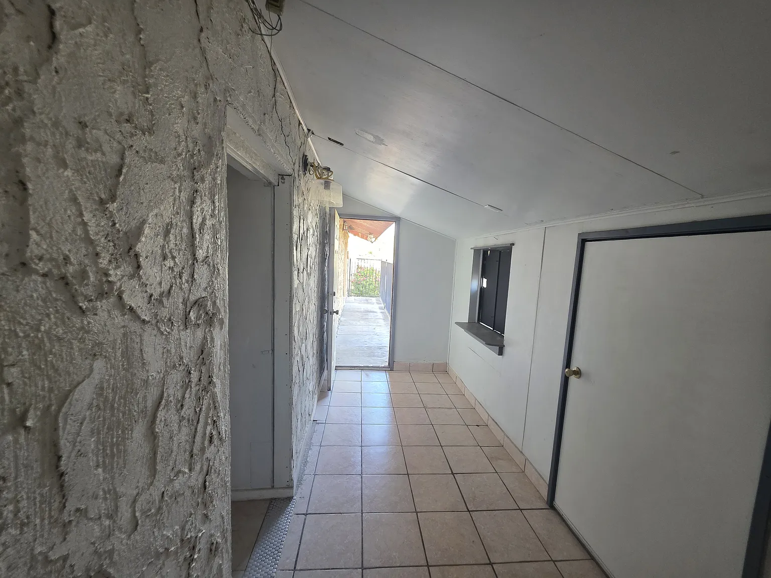 404 Zulema St — Photo 3