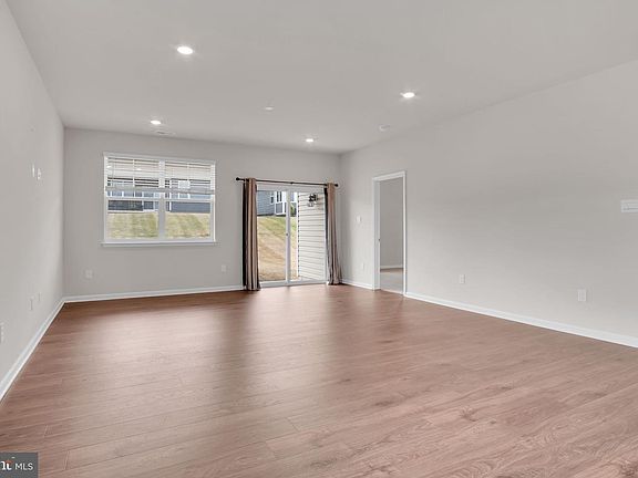 2nd image of 6 Grand Overlook Dr
