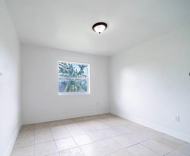 4 bed, 1395 sqft, $2,800 — Photo 3