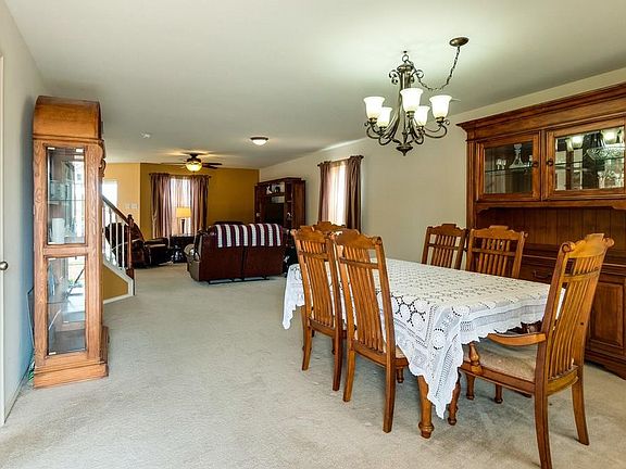 3rd image of 3929 Grizzly Hills Cir