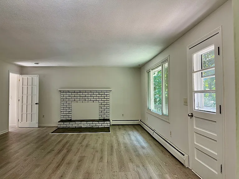 19 Old Amherst Rd #1 — Photo 11