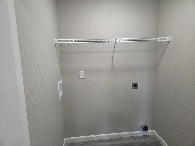 Willow Grove Apartments — Photo 13