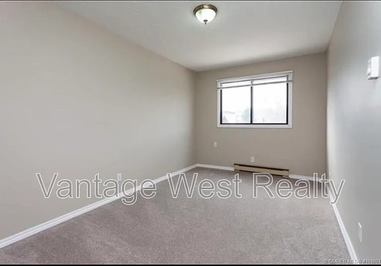 625 Rowcliffe Ave #202 — Photo 7