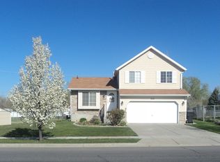 642 W Mutton Hollow Rd, Kaysville, UT 84037