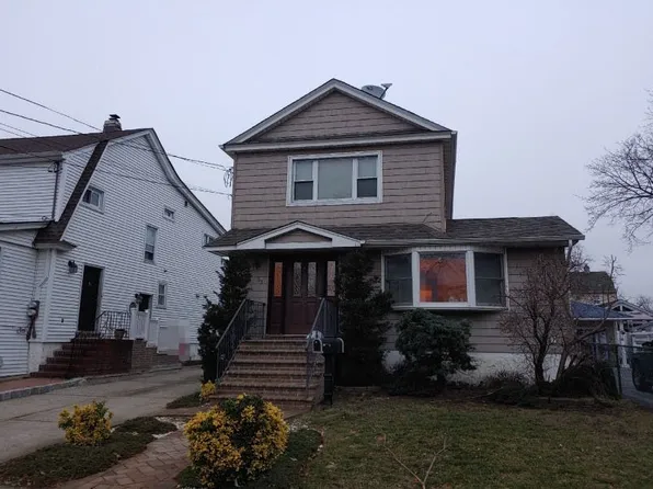 63 Garden St, Valley Stream, NY 11581